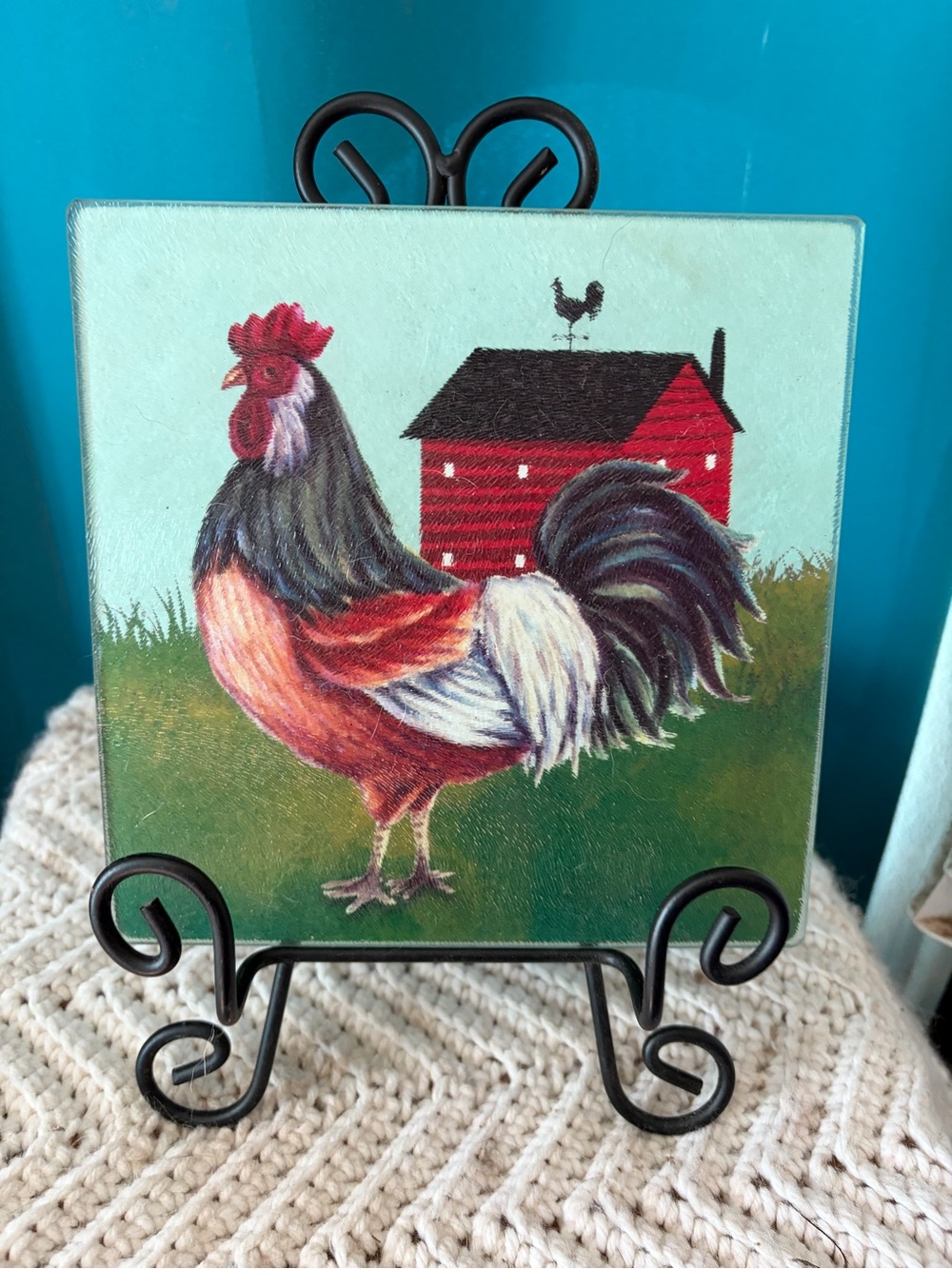 Square tempered glass cutting board with rooster and barn motif